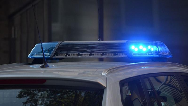 Egyetlen hatalmas gázzal tizenegy parkoló autót tarolt le a székesfehérvári ámokfutó, aki a város utcáin végigsöpört, mint egy zűrzavaros vihar.