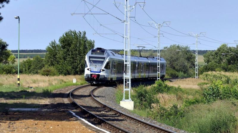 Baj történt a hatvani vonalon, így a vonatok sajnos nem érkeznek meg időben a tervezett célállomásra.