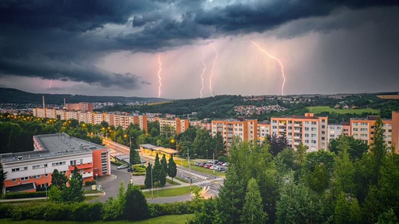 BAON - A vihar ereje érezhetően tombol, és Bács-Kiskun megyében is figyelmeztetéseket adtak ki a veszélyes időjárás miatt.