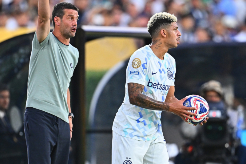 Cristian Chivu egy izgalmas döntetlennel indította a mérkőzést.