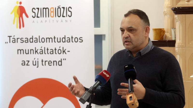 Jó ember-díjat kapott Jakubinyi László, a miskolci Szimbiózis Alapítvány elnöke, ami nem csupán egy elismerés, hanem a közösség iránti elkötelezettségét és fáradhatatlan munkáját is méltatja.