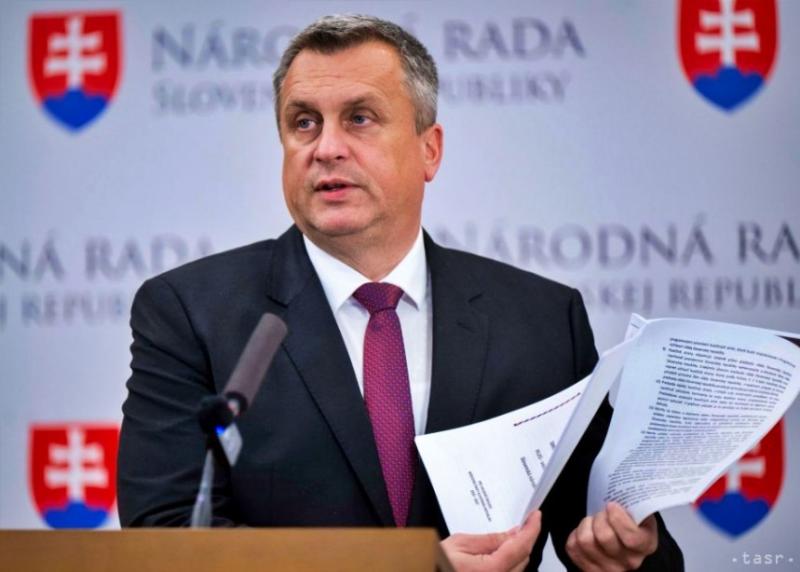 Az SNS javaslata lehetőséget biztosítana az egyéni vállalkozók egy csoportjának, hogy mentesüljenek a szociális és egészségügyi járulékok megfizetése alól.