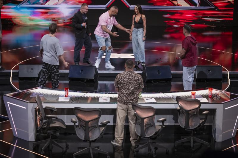 X-Faktor: Tóth Andi az oltárhoz lépett, és a vőlegénye egy különös versenyző, aki magát űrlénynek vallja | szmo.hu