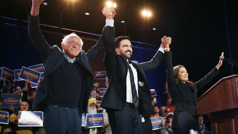 Donald Trump legrosszabb rémálma valóra válik: csúcstámadásra készül, és most egy új mérföldkőhöz érkezett az elnöki pályafutásában. Vajon mi vár rá ezután? Elérkezett a pillanat, amikor a valódi nehézségek kezdődnek?