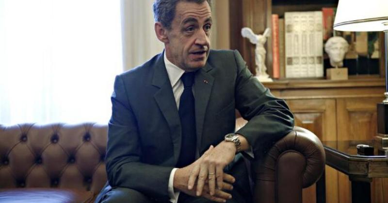 Megtört lélekkel osztotta meg gondolatait a börtön falai között Nicolas Sarkozy.