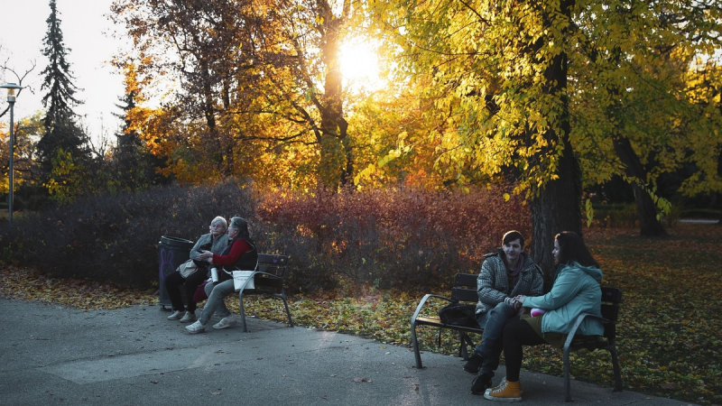 Az ősz hűvös, nedves levegője és a tavaszi napfényes meleg közötti drámai hőmérséklet-változás komoly megpróbáltatást jelent a testünk számára.